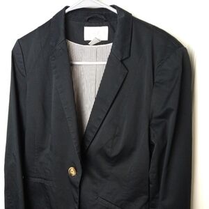 H&m black long sleeve one button close lined blazer jacket. Size 8
